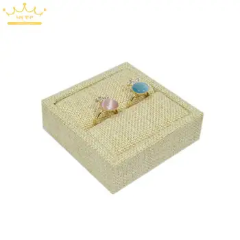 High Quanlity Linen Ring Display Stand Tray Organizer Show Case Beige Rings Jewelry Display Organizer Show Shelf Free Shipping
High Quanlity Linen Ring Display Stand Tray Organizer Show Case Beige Rings Jewelry Display Organizer Show Shelf Free Shipping