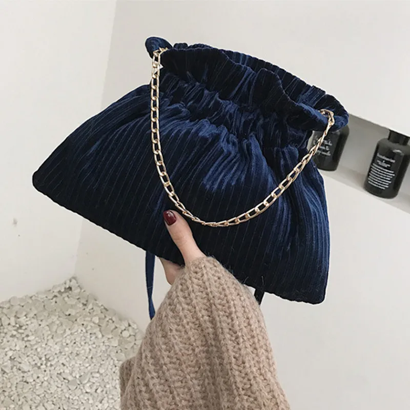 New Corduroy Chain Messenger Bag Women's Bucket Bag Luxury Velvet Shoulder Bags Large Capacity Book Handbag Cute Crossbody Bags
New Corduroy Chain Messenger Bag Women's Bucket Bag Luxury Velvet Shoulder Bags Large Capacity Book Handbag Cute Crossbody Bags
