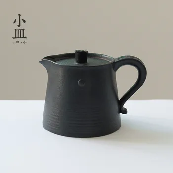 Ceramic tea pot, kung fu tea set, home, retro, originality, personality, simplicity, modern black single pot.
Ceramic tea pot, kung fu tea set, home, retro, originality, personality, simplicity, modern black single pot.