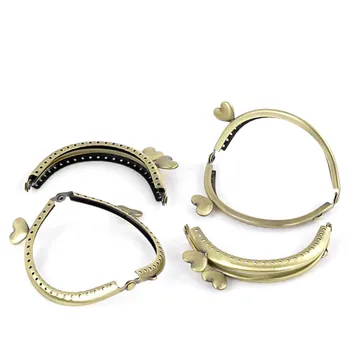 2Pcs Bronze Tone Double Hearts Metal Arch Frame Kiss Clasp Lock Handle Purses Bags Parts Accessories 8.6x5.3cm
2Pcs Bronze Tone Double Hearts Metal Arch Frame Kiss Clasp Lock Handle Purses Bags Parts Accessories 8.6x5.3cm