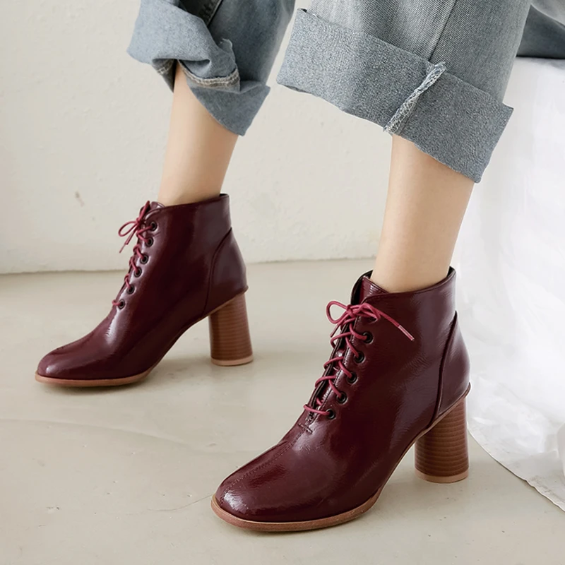 S.Romance Women Ankle Boots 2019 Plus Size 34-43 New Fashion Female Shoes Round High Heels Pumps Lace-Up Beige Black SB1199
S.Romance Women Ankle Boots 2019 Plus Size 34-43 New Fashion Female Shoes Round High Heels Pumps Lace-Up Beige Black SB1199