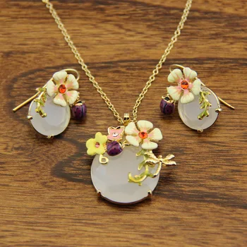 famous brand insect series female earrings + necklace Women Natural semi-precious stone white jewelry sets girlfriend gift
famous brand insect series female earrings + necklace Women Natural semi-precious stone white jewelry sets girlfriend gift