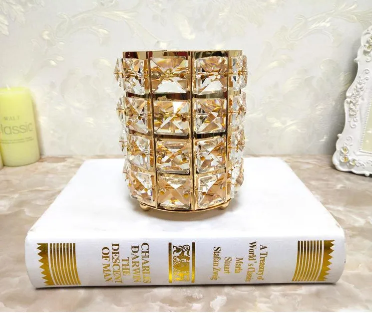 Gold wedding crystal candle holder table centerpiece decorative candlestick candelabra cylinder holder
Gold wedding crystal candle holder table centerpiece decorative candlestick candelabra cylinder holder