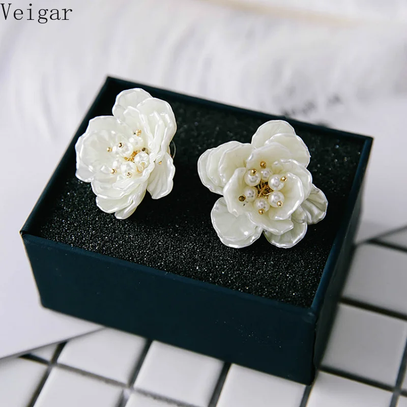 White Shell Bohemia Big Flower Stud Earrings for Women Beach Earings Fashion Jewelry 2019 Boucle D'oreille Femme orecchini
White Shell Bohemia Big Flower Stud Earrings for Women Beach Earings Fashion Jewelry 2019 Boucle D'oreille Femme orecchini