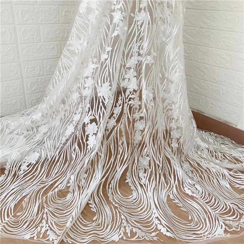 2019 Latest Off white Tulle Embroidery wedding dress french Lace fabric couture dress fabric DIY sewing fabric material
2019 Latest Off white Tulle Embroidery wedding dress french Lace fabric couture dress fabric DIY sewing fabric material