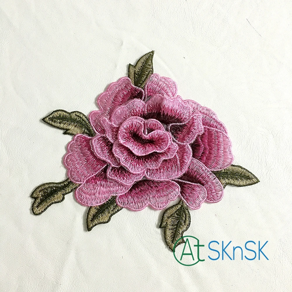 2pcs/lot 21*17cm 3D rose peony flower patch Embroidered garment Appliques sew On Patches Clothes cheongsam dress Accessory A1
2pcs/lot 21*17cm 3D rose peony flower patch Embroidered garment Appliques sew On Patches Clothes cheongsam dress Accessory A1