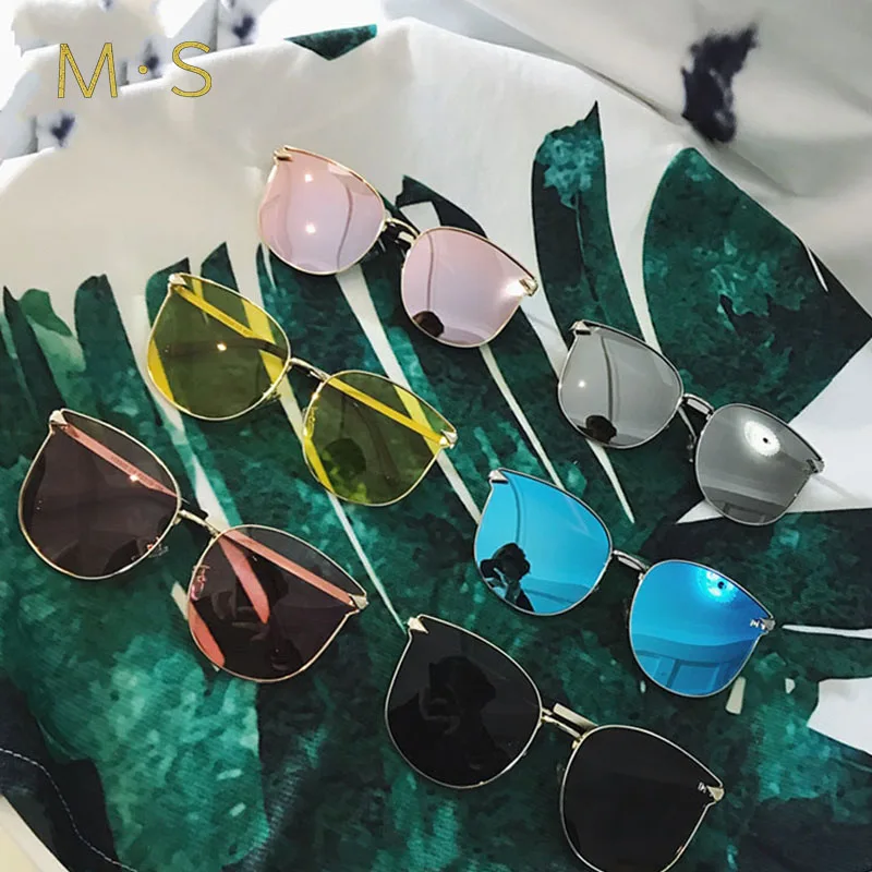 2018 New oversized sunglasses for Women Square Sunglasses Women Mirrored Glasses Fashion Female designer sunglasses sol UV400
2018 New oversized sunglasses for Women Square Sunglasses Women Mirrored Glasses Fashion Female designer sunglasses sol UV400