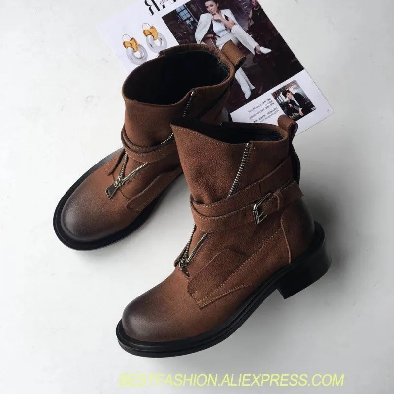 Fashion leather ankle boots female autumn women's shoes casual wild thick with boots tide women's casual shoes
Fashion leather ankle boots female autumn women's shoes casual wild thick with boots tide women's casual shoes
