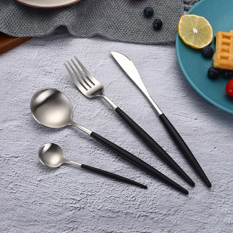 Western Dinnerware Spoon Black Knife Fork Spoon Set Steel Black Silver Cutlery Set Restaurant Stainless Steel Travel Cutlery
Western Dinnerware Spoon Black Knife Fork Spoon Set Steel Black Silver Cutlery Set Restaurant Stainless Steel Travel Cutlery