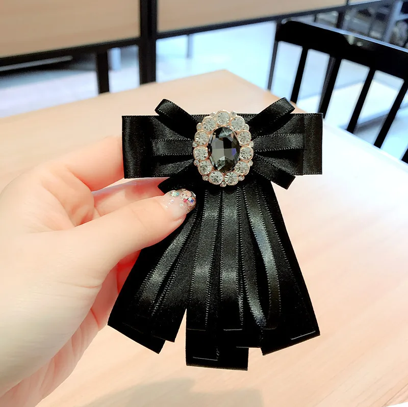 Korean Fashion Crystal Fabric Bow Brooch Lapel Pin Badge Retro Bows Tie Necktie Pins and Brooches Girl Shirt Women Accessories
Korean Fashion Crystal Fabric Bow Brooch Lapel Pin Badge Retro Bows Tie Necktie Pins and Brooches Girl Shirt Women Accessories