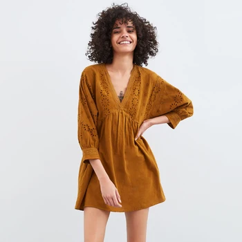 Jastie 2019 Spring New Women Playsuit Hollow out Embroidery Jumpsuits 3/4 Sleeve V-Neck Rompers Short Overalls Casual Playsuits
Jastie 2019 Spring New Women Playsuit Hollow out Embroidery Jumpsuits 3/4 Sleeve V-Neck Rompers Short Overalls Casual Playsuits