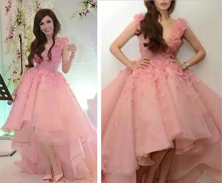 Pink Prom Dresses Short Front Long Back Flowers organza V Neck michael korns Arabic Evening dress 2017 party kleider ball gown
Pink Prom Dresses Short Front Long Back Flowers organza V Neck michael korns Arabic Evening dress 2017 party kleider ball gown