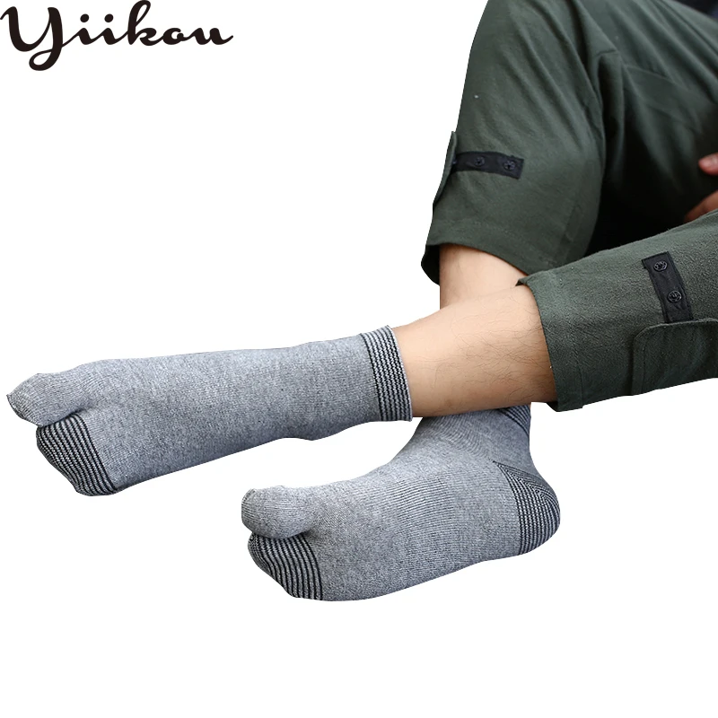 Men's autumn and winter models in the tube socks Japanese two-finger socks students big toe fashion warm and comfortable soc
Men's autumn and winter models in the tube socks Japanese two-finger socks students big toe fashion warm and comfortable soc