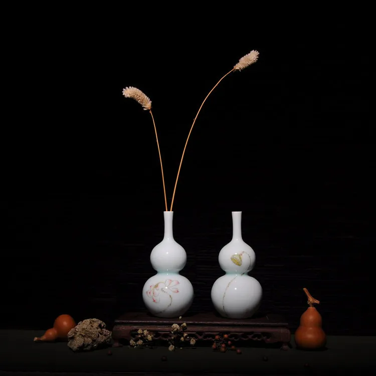 Flower Vase of Jingdezhen Ceramic Bottle Gourd Bottle of Home Furnishing Home Feng Shui Ornaments 
Flower Vase of Jingdezhen Ceramic Bottle Gourd Bottle of Home Furnishing Home Feng Shui Ornaments