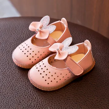 2019 Summer Toddler Infant Kids Baby Girls Hollow Out Crystal Bowknot Princess Shoes Sandals non-slip shoes scarpe bimba D1
2019 Summer Toddler Infant Kids Baby Girls Hollow Out Crystal Bowknot Princess Shoes Sandals non-slip shoes scarpe bimba D1
