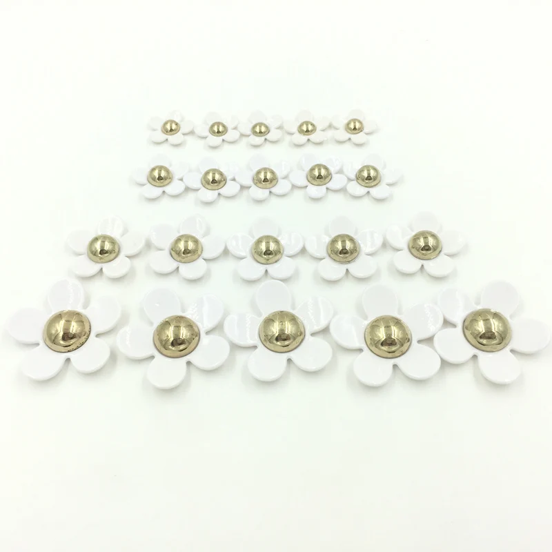 20Pcs Mixed White Flower Gold Tone Flower Core Dome Seals Cameos Embellishments Scrapbook Crafts Findings
20Pcs Mixed White Flower Gold Tone Flower Core Dome Seals Cameos Embellishments Scrapbook Crafts Findings