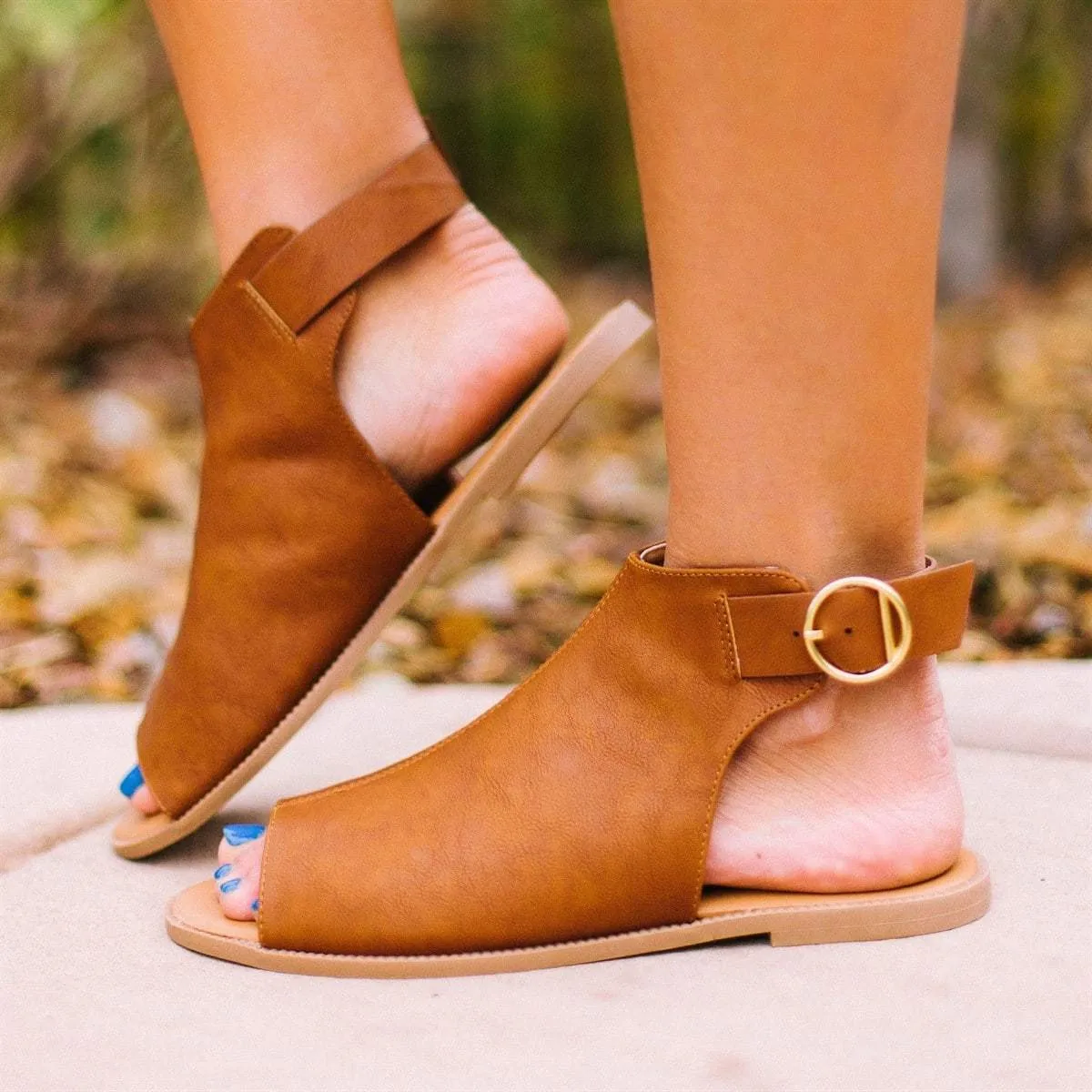 2019 New Women PU Leather Sandals Fashion Peep Toe Buckle Design Roman Sandals Women Flat Shoes Summer Beach Sandals Sandalia
2019 New Women PU Leather Sandals Fashion Peep Toe Buckle Design Roman Sandals Women Flat Shoes Summer Beach Sandals Sandalia