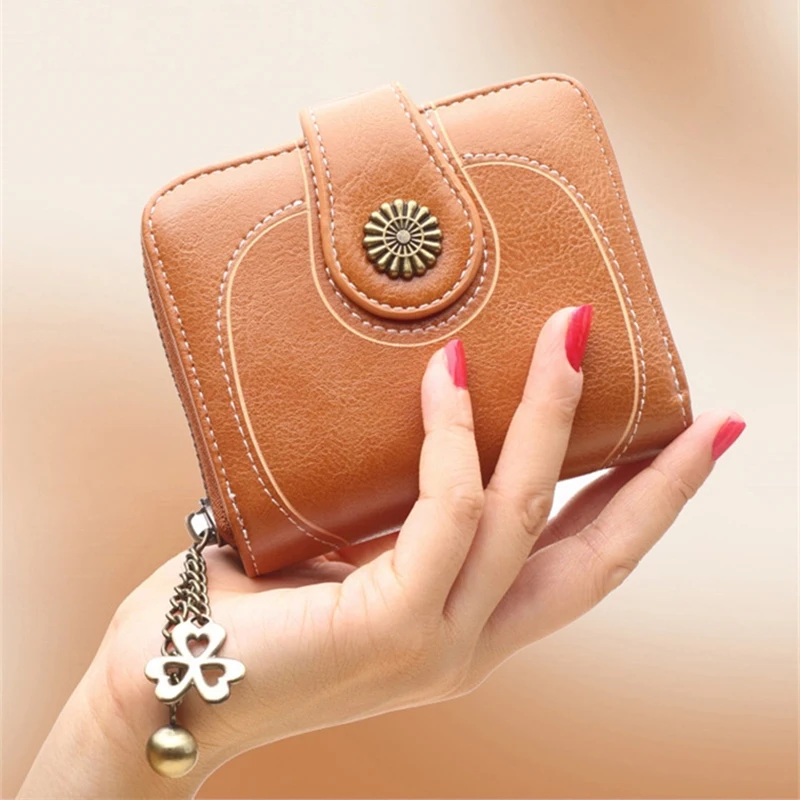 2019 New Chains Handbag Wallet Women Purse Brand Coin Purse Zipper Wallet Female Short Wallet Women PU Leather Purse Small Purse
2019 New Chains Handbag Wallet Women Purse Brand Coin Purse Zipper Wallet Female Short Wallet Women PU Leather Purse Small Purse