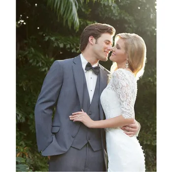 New Arrival New Style Groom Tuxedos Suit Lapel two button Wedding Suit Bridegroom Custom Made (jacket+vest+pant)
New Arrival New Style Groom Tuxedos Suit Lapel two button Wedding Suit Bridegroom Custom Made (jacket+vest+pant)