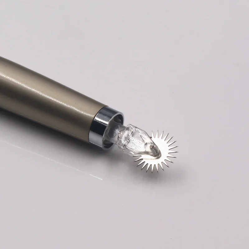 20pcs Roller Pins Microblading Needles Easy Fast Tattoo Coloring Disposable Spiral Mouth Blades for Fog Eyebrow Permanent Makeup
20pcs Roller Pins Microblading Needles Easy Fast Tattoo Coloring Disposable Spiral Mouth Blades for Fog Eyebrow Permanent Makeup