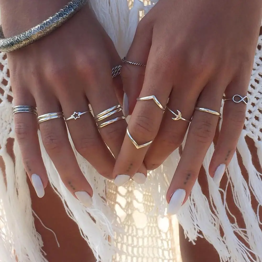 12 Pcs/set Vintage Female Rings V Star Moon 8 Word Silver Ring Set Women Joint Ring Wedding Party Jewelry Accessories
12 Pcs/set Vintage Female Rings V Star Moon 8 Word Silver Ring Set Women Joint Ring Wedding Party Jewelry Accessories