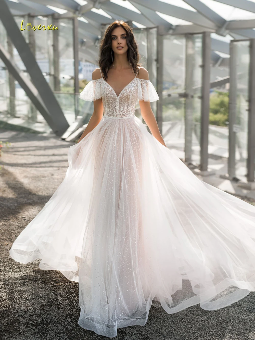 Loverxu Illusion Short Sleeve Lace Beach Wedding Dresses 2019 Appliques Beaded Sweep Train Spaghetti Straps vintage Bridal Gowns
Loverxu Illusion Short Sleeve Lace Beach Wedding Dresses 2019 Appliques Beaded Sweep Train Spaghetti Straps vintage Bridal Gowns