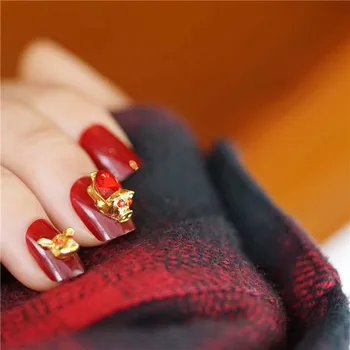 Lucky Chinese Red Make Money Golden Pig Diamond Decor 24set Nail Wearable False Nails Short Round Bride 3D Nail Art With Glue
Lucky Chinese Red Make Money Golden Pig Diamond Decor 24set Nail Wearable False Nails Short Round Bride 3D Nail Art With Glue