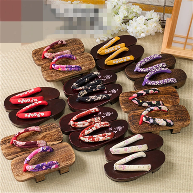 Female Slippers Summer Japanese Wooden Geta Clogs Cosplay Costume Shoes Clogs Women Platform Geta Clogs
Female Slippers Summer Japanese Wooden Geta Clogs Cosplay Costume Shoes Clogs Women Platform Geta Clogs