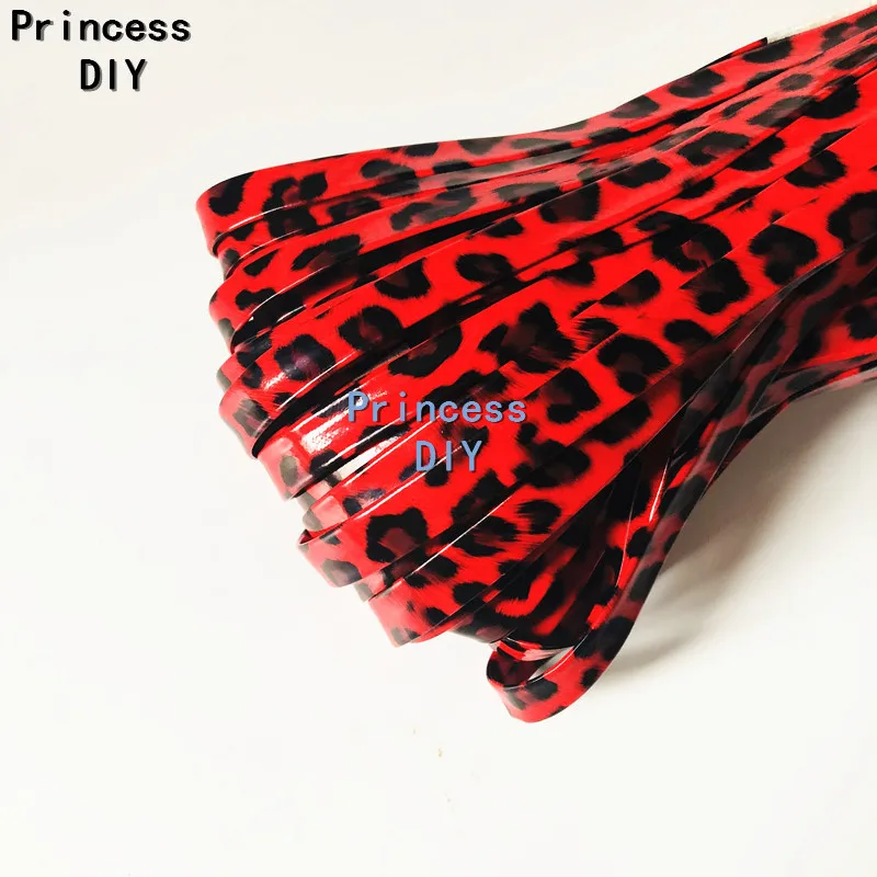 5M/Lot Printed 3/8'' Red Leopard Ribbon 10mm Faux PU Leather Ribbon Cord Bias DIY Chocker Collar Book Planner Accessory Material
5M/Lot Printed 3/8'' Red Leopard Ribbon 10mm Faux PU Leather Ribbon Cord Bias DIY Chocker Collar Book Planner Accessory Material
