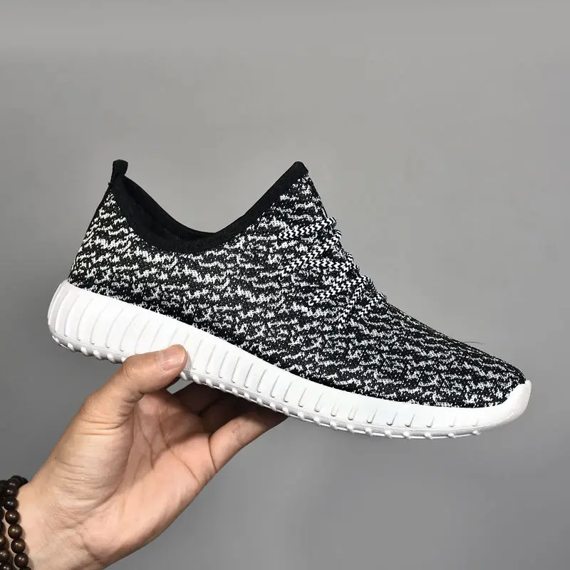 Men and women breathable sports Korean version of the flying woven running couple sports men's shoes
Men and women breathable sports Korean version of the flying woven running couple sports men's shoes