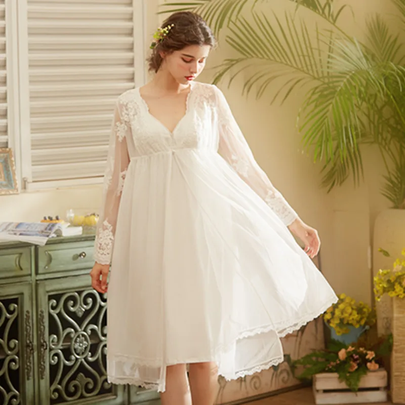 Spring and Summer Sexy Sleepwear Palace Lace Sleepwear Two-piece Princess Bathrobe Sexy Sleeping Skirt Night Dresses for Party
Spring and Summer Sexy Sleepwear Palace Lace Sleepwear Two-piece Princess Bathrobe Sexy Sleeping Skirt Night Dresses for Party