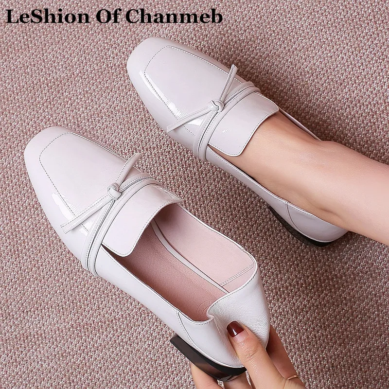 woman's real leather sweet bowtie flats shoes ladies larger size 42 black loafers slip ons women soft shoes white moccasins new
woman's real leather sweet bowtie flats shoes ladies larger size 42 black loafers slip ons women soft shoes white moccasins new