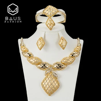 BAUS 2018 Dubai parure bijoux femme wedding jewelry set Gold-color imitation Africa pearl for elegant women's dress Jewelry Set
BAUS 2018 Dubai parure bijoux femme wedding jewelry set Gold-color imitation Africa pearl for elegant women's dress Jewelry Set