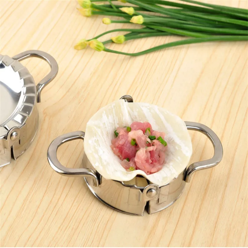 Multifunction Stainless Steel Ravioli Mould Dumplings Cutter Dumpling Maker Form Wrapper Presser Molds Cooking Pastry Cutter
Multifunction Stainless Steel Ravioli Mould Dumplings Cutter Dumpling Maker Form Wrapper Presser Molds Cooking Pastry Cutter