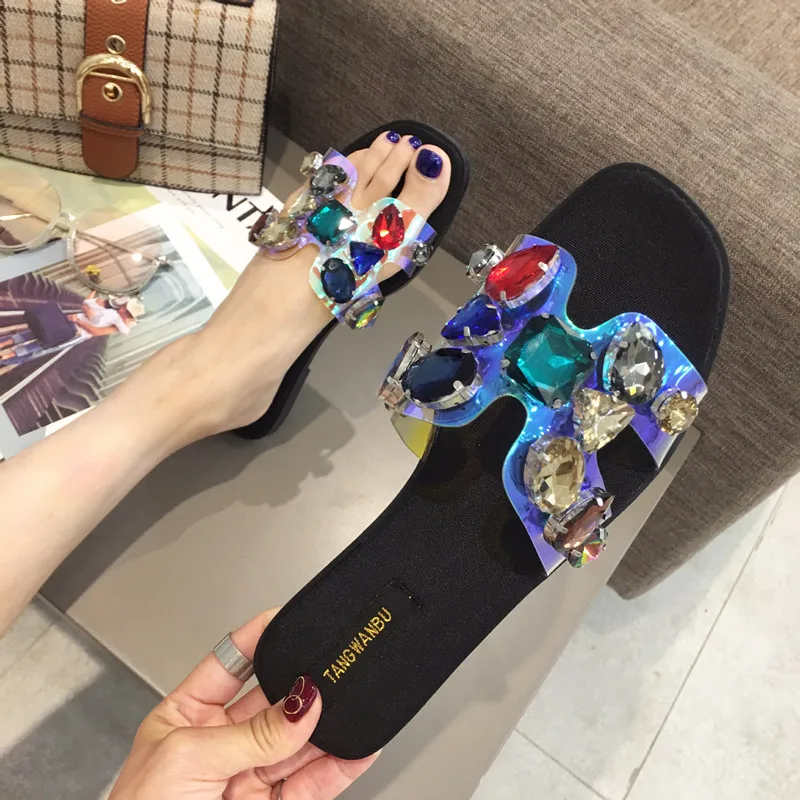 Summer Women's Shoes Transparent Fashion Female Sandals Rhinestone Decoration Flat Heels Bling Slippers OULYYYOGO
Summer Women's Shoes Transparent Fashion Female Sandals Rhinestone Decoration Flat Heels Bling Slippers OULYYYOGO