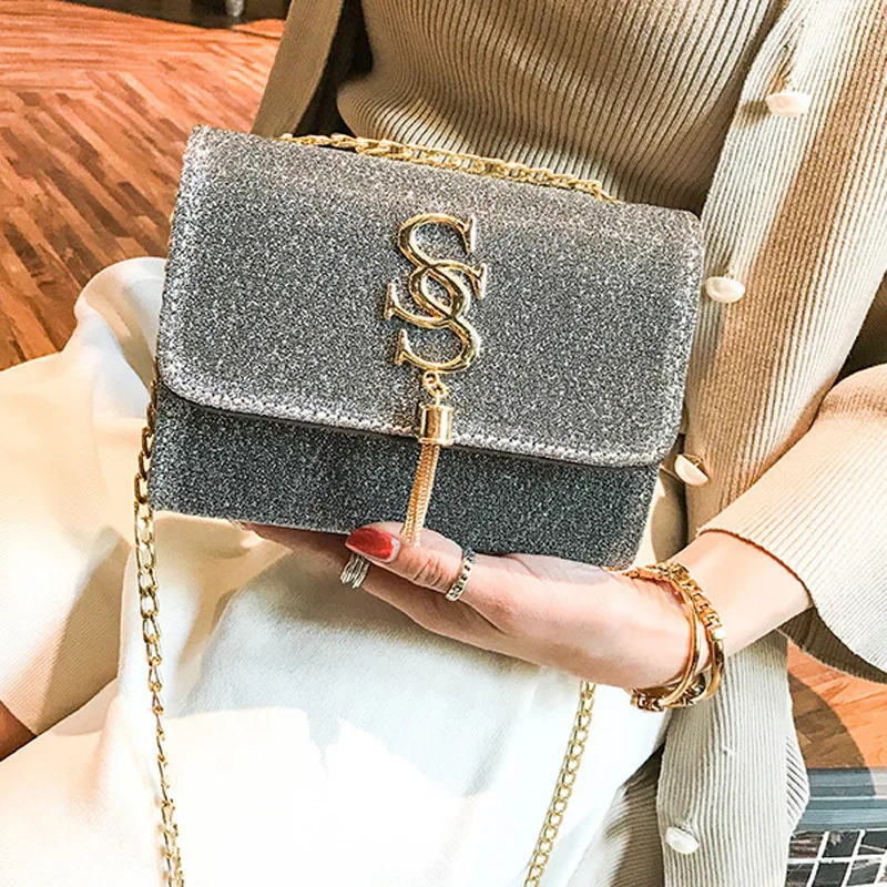 2019 personality fashion sequins small square bag wild girl small bag mini chain shoulder bag trend Messenger bag
2019 personality fashion sequins small square bag wild girl small bag mini chain shoulder bag trend Messenger bag