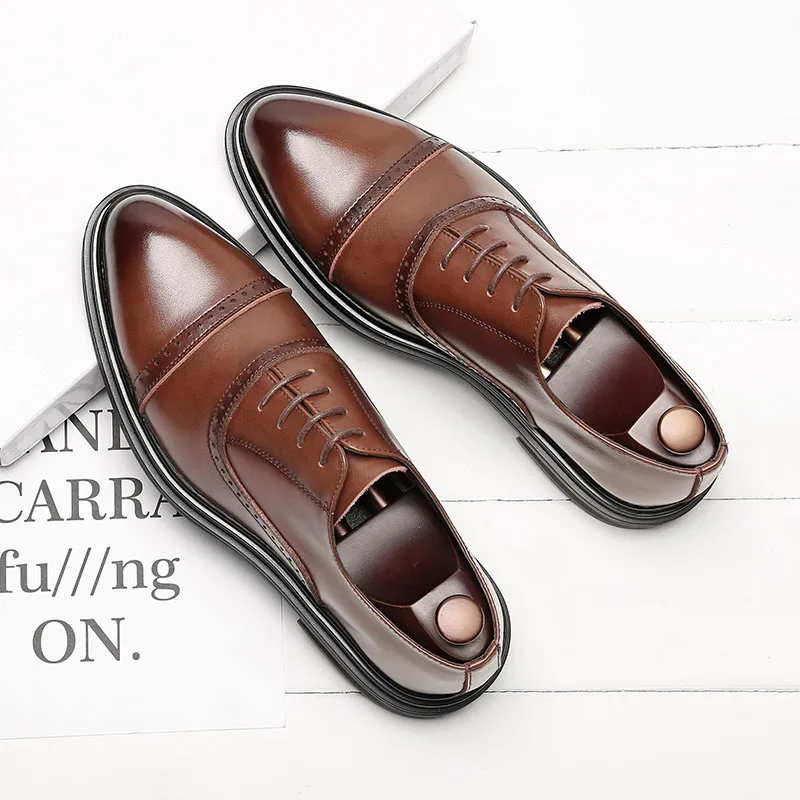New High Quality Genuine Leather Men Brogues Shoes Lace-Up Bullock Business Dress Men Oxfords Shoes Male Formal Shoes M155
New High Quality Genuine Leather Men Brogues Shoes Lace-Up Bullock Business Dress Men Oxfords Shoes Male Formal Shoes M155