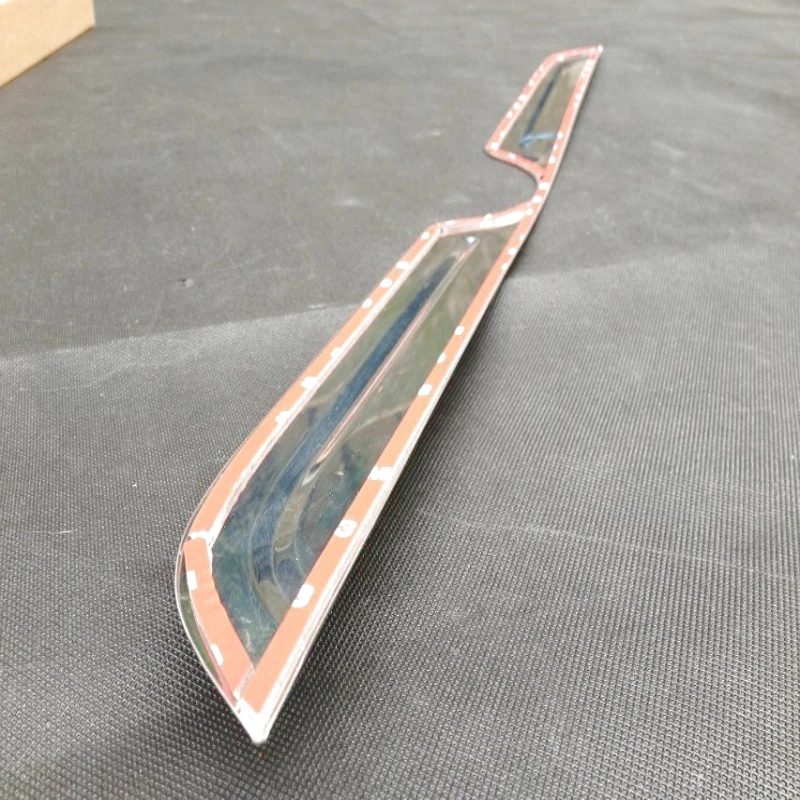 (5)