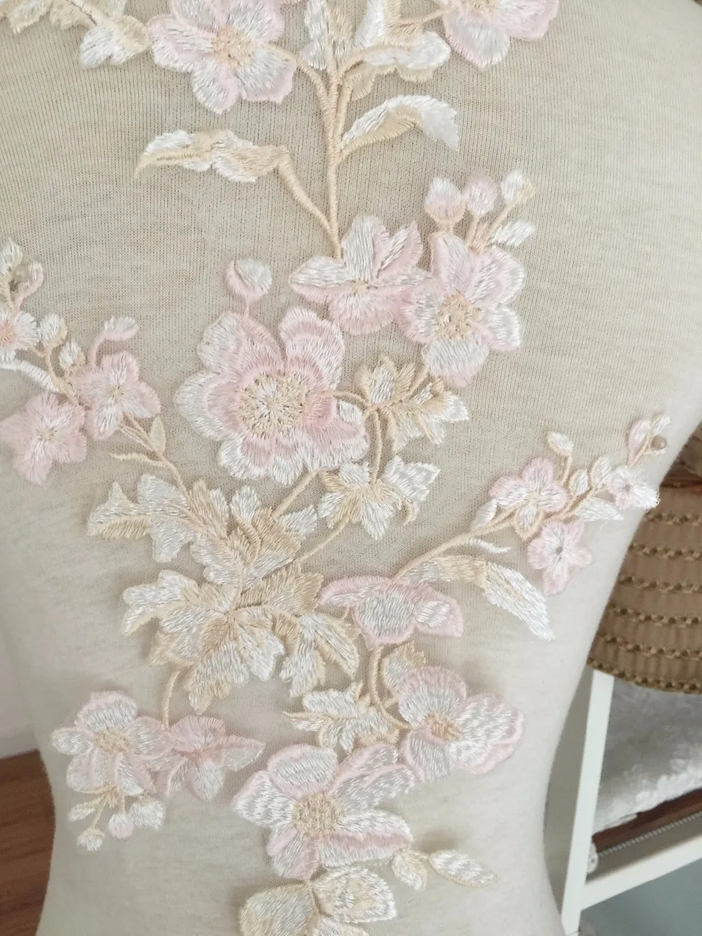 Pastel Beautiful Fine Embroidery Wedding Gown Prom Dress Lace Applique , Flower Venice Fabric Applique for Garters Headband
Pastel Beautiful Fine Embroidery Wedding Gown Prom Dress Lace Applique , Flower Venice Fabric Applique for Garters Headband