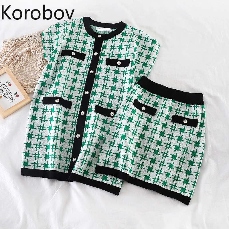 Korobov Two Piece Set Top and Skirts Summer Sleeveless Plaid Button Sweet Women Suit Slim Knitted Women 2 Pcs Sets 78704
Korobov Two Piece Set Top and Skirts Summer Sleeveless Plaid Button Sweet Women Suit Slim Knitted Women 2 Pcs Sets 78704