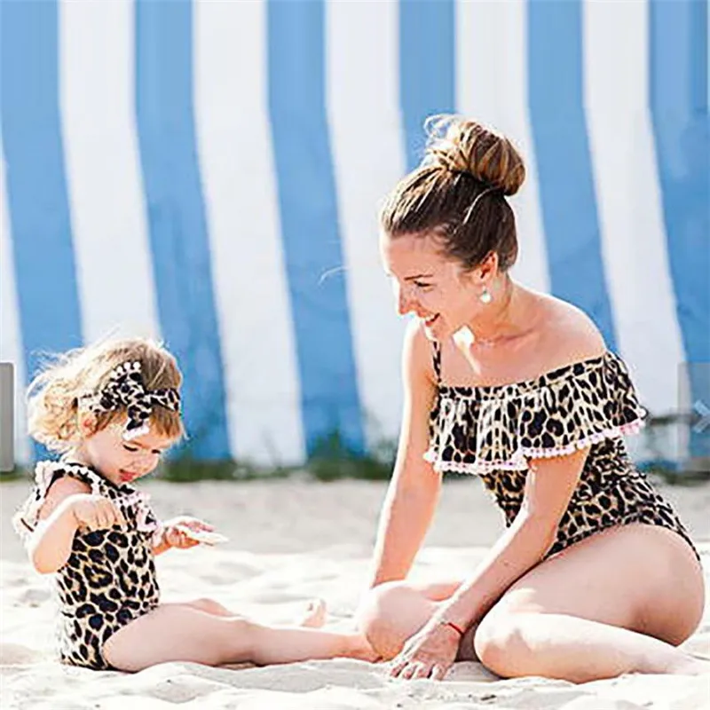 Leopard Print One Piece Swimsuit Matching Mother Daughter Swimsuit Clothing Baby Swimwear Maillot De Bain Fille Swimwear 2019
Leopard Print One Piece Swimsuit Matching Mother Daughter Swimsuit Clothing Baby Swimwear Maillot De Bain Fille Swimwear 2019