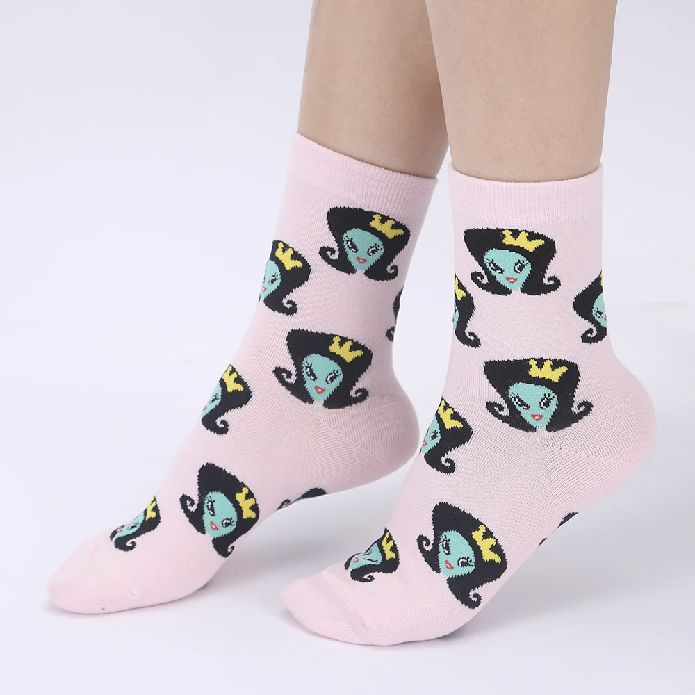 Women's Wonderful Multi Design Printed Socks Model3