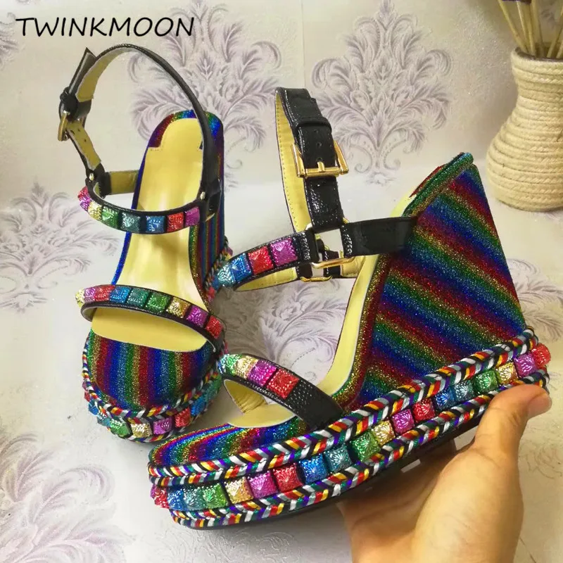 Wedge Shoes High Heels Studs Platform Sandals Glitter Multicolor Rainbow Runway Fashion Buckle Strap Women Sandals Size 43
Wedge Shoes High Heels Studs Platform Sandals Glitter Multicolor Rainbow Runway Fashion Buckle Strap Women Sandals Size 43