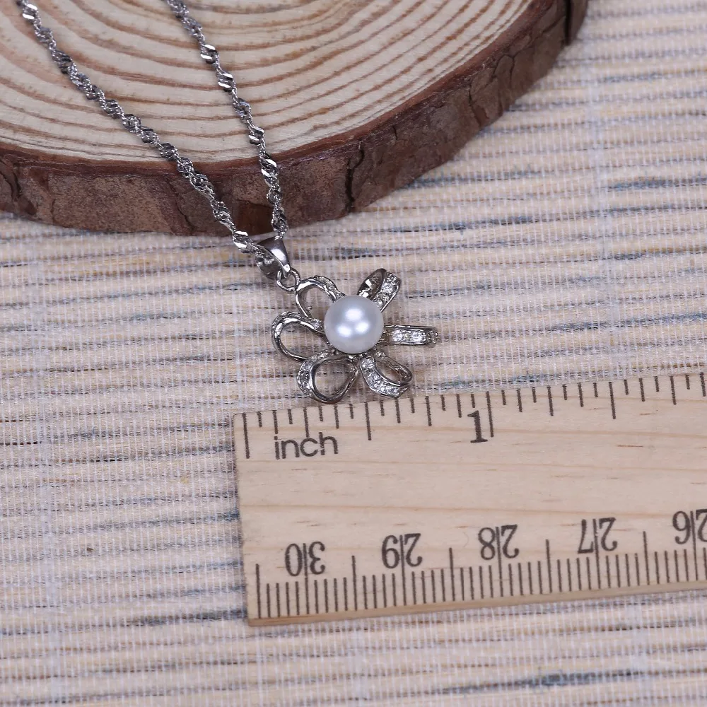 Single pearl button real pearl bead with rhinestone pendant necklace strand women necklace jewelry for new year gifts
Single pearl button real pearl bead with rhinestone pendant necklace strand women necklace jewelry for new year gifts