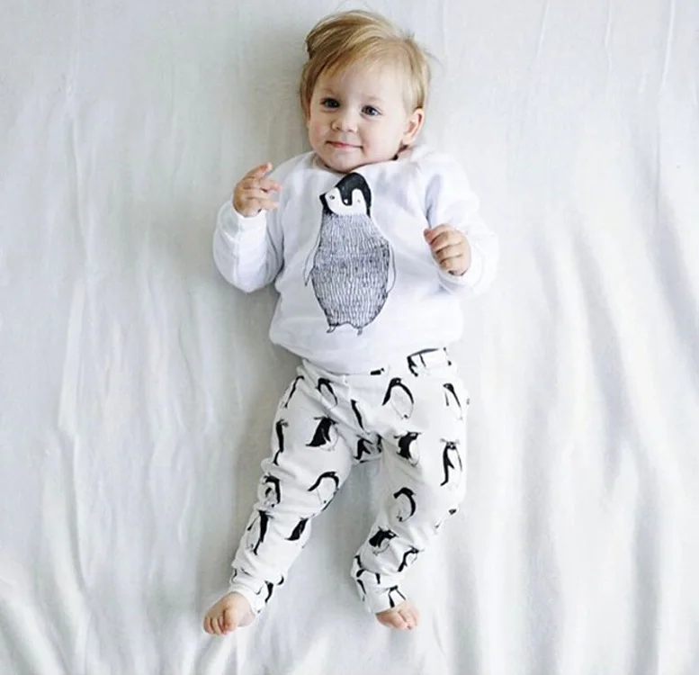 INS hot baby clothes set boys girls cotton cartoon long-sleeved t-shirt+pants 2pcs sets toddler infant clothes kids fashion suit
INS hot baby clothes set boys girls cotton cartoon long-sleeved t-shirt+pants 2pcs sets toddler infant clothes kids fashion suit