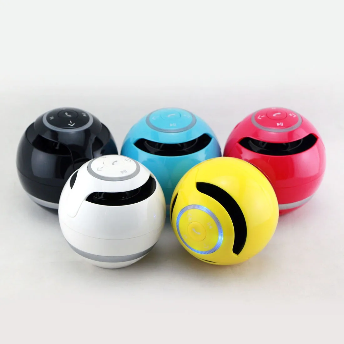 Marsnaska New Fashion Bluetooth Mini Speaker Receiver Boombox FM Radio Portable Amplifier MP3 Subwoofer With Mic Loudspeaker
Marsnaska New Fashion Bluetooth Mini Speaker Receiver Boombox FM Radio Portable Amplifier MP3 Subwoofer With Mic Loudspeaker
