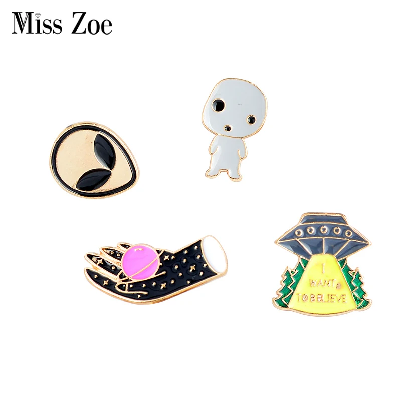 Miss Zoe Alien baby UFO Space shuttle Planet Brooch Enamel Pins Badge for clothes bag Shirt Cartoon Jewelry Gift for Friend
Miss Zoe Alien baby UFO Space shuttle Planet Brooch Enamel Pins Badge for clothes bag Shirt Cartoon Jewelry Gift for Friend