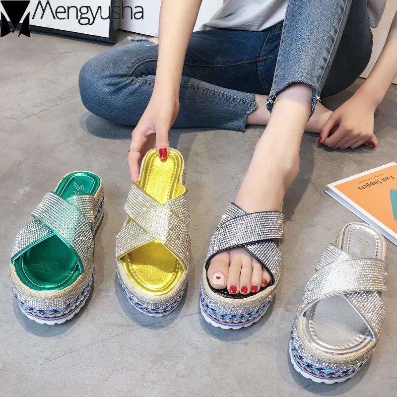 Bling bling cross-tied slippers summer women platform shoes wedges crystal rivet casual slides femme national flip flops 2019hot
Bling bling cross-tied slippers summer women platform shoes wedges crystal rivet casual slides femme national flip flops 2019hot