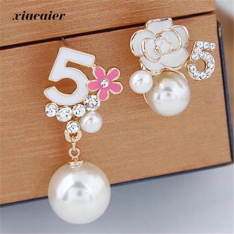 xiacaier Fashion Imitation Pearl Stud Earrings Sweet Flower 5 Shape Asymmetric Gold Color Earrings For Women Brinco Jewelry
xiacaier Fashion Imitation Pearl Stud Earrings Sweet Flower 5 Shape Asymmetric Gold Color Earrings For Women Brinco Jewelry