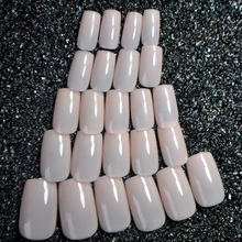 24 pièces/ensemble brillant Beige acrylique faux ongles Long carré bricolage Gel bonbons faux ongles facile à utiliser P01M(China)